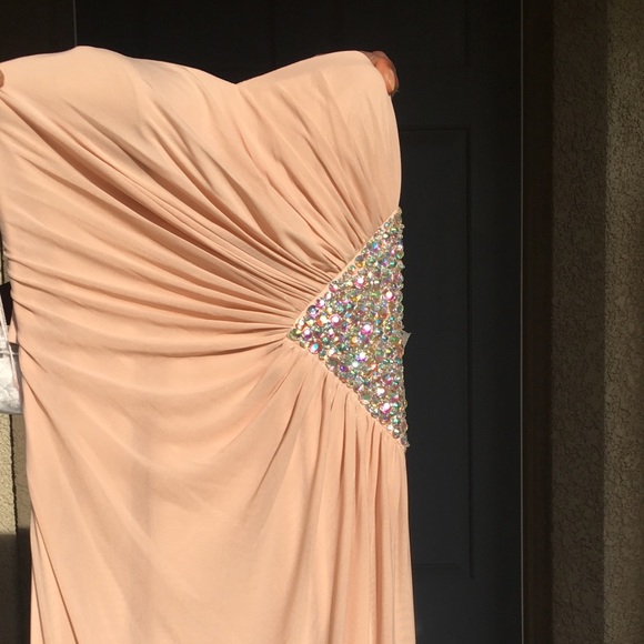 Prom/Formal dress size 8/10 - Picture 2 of 3